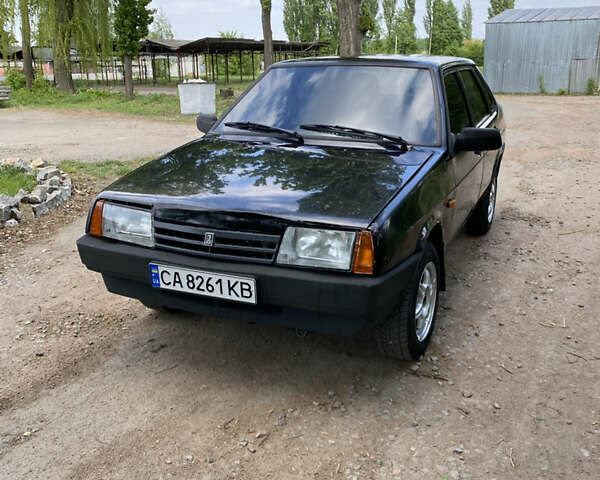 Чорний ВАЗ 21099, об'ємом двигуна 1.6 л та пробігом 250 тис. км за 1100 $, фото 1 на Automoto.ua