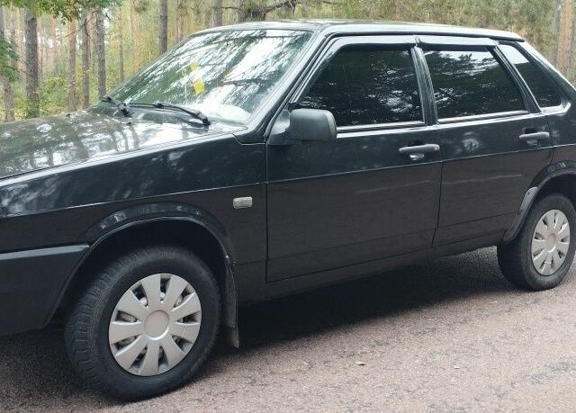 Черный ВАЗ 21099, объемом двигателя 1.6 л и пробегом 200 тыс. км за 1650 $, фото 1 на Automoto.ua