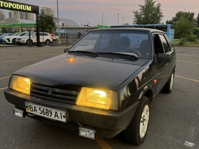 Чорний ВАЗ 21099, об'ємом двигуна 1.5 л та пробігом 300 тис. км за 897 $, фото 1 на Automoto.ua