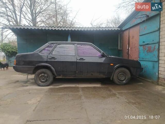 Черный ВАЗ 21099, объемом двигателя 1.6 л и пробегом 300 тыс. км за 1200 $, фото 1 на Automoto.ua