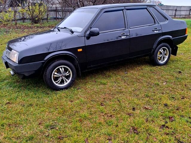 Чорний ВАЗ 21099, об'ємом двигуна 1.6 л та пробігом 115 тис. км за 2200 $, фото 1 на Automoto.ua