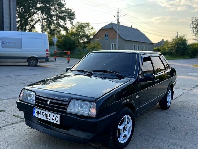 Черный ВАЗ 21099, объемом двигателя 1.6 л и пробегом 185 тыс. км за 1950 $, фото 1 на Automoto.ua