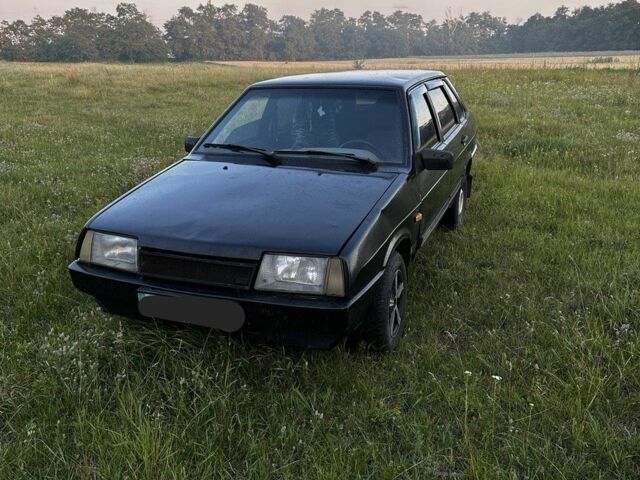Чорний ВАЗ 21099, об'ємом двигуна 1 л та пробігом 180 тис. км за 1081 $, фото 1 на Automoto.ua