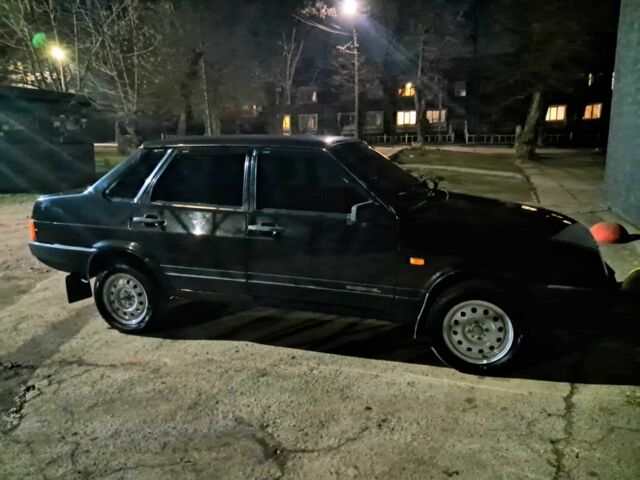 Черный ВАЗ 21099, объемом двигателя 1.6 л и пробегом 175 тыс. км за 3200 $, фото 1 на Automoto.ua