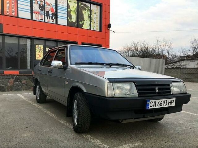 Чорний ВАЗ 21099, об'ємом двигуна 1.6 л та пробігом 165 тис. км за 1100 $, фото 1 на Automoto.ua