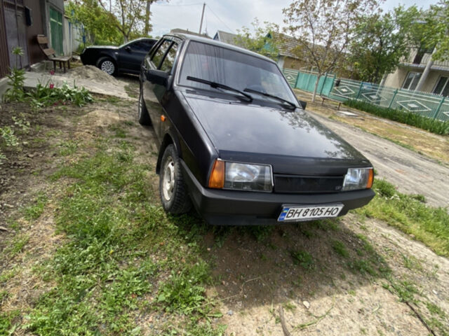 Черный ВАЗ 21099, объемом двигателя 1.6 л и пробегом 77 тыс. км за 2650 $, фото 1 на Automoto.ua