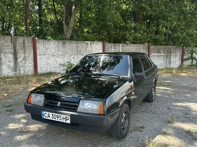 Черный ВАЗ 21099, объемом двигателя 1.6 л и пробегом 400 тыс. км за 1600 $, фото 1 на Automoto.ua