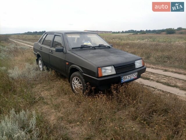 Черный ВАЗ 21099, объемом двигателя 1.6 л и пробегом 290 тыс. км за 1004 $, фото 1 на Automoto.ua