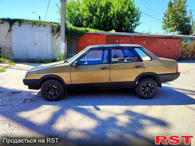 Коричневый ВАЗ 21099, объемом двигателя 1.5 л и пробегом 343 тыс. км за 1450 $, фото 1 на Automoto.ua