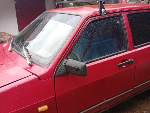 Красный ВАЗ 21099, объемом двигателя 1.5 л и пробегом 30 тыс. км за 1000 $, фото 1 на Automoto.ua