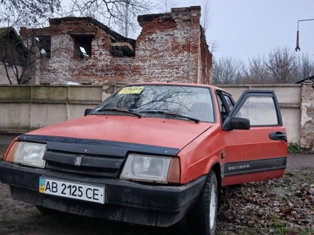 Красный ВАЗ 21099, объемом двигателя 1.5 л и пробегом 43 тыс. км за 950 $, фото 1 на Automoto.ua