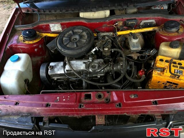 Красный ВАЗ 21099, объемом двигателя 1.5 л и пробегом 0 тыс. км за 1050 $, фото 1 на Automoto.ua