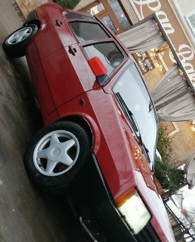 Красный ВАЗ 21099, объемом двигателя 1.5 л и пробегом 200 тыс. км за 1300 $, фото 1 на Automoto.ua
