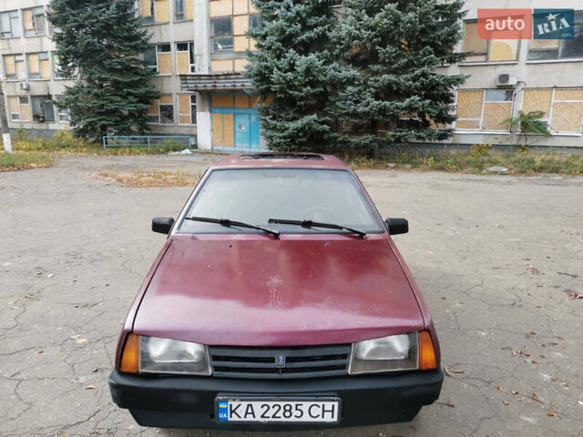 Красный ВАЗ 21099, объемом двигателя 1.5 л и пробегом 208 тыс. км за 1679 $, фото 1 на Automoto.ua