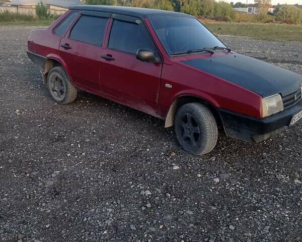Красный ВАЗ 21099, объемом двигателя 1.5 л и пробегом 200 тыс. км за 1350 $, фото 1 на Automoto.ua