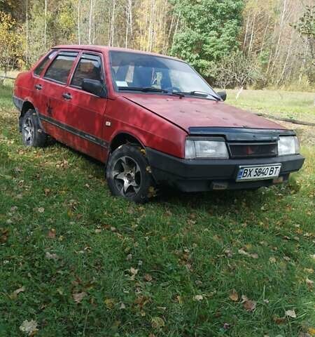 Красный ВАЗ 21099, объемом двигателя 1.5 л и пробегом 300 тыс. км за 1250 $, фото 1 на Automoto.ua