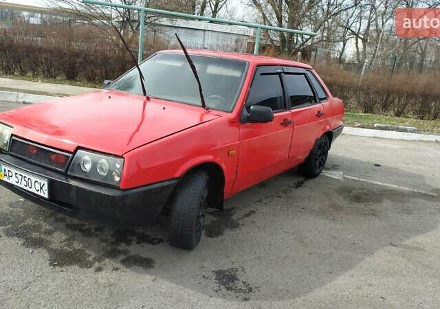 Красный ВАЗ 21099, объемом двигателя 1.6 л и пробегом 100 тыс. км за 1300 $, фото 1 на Automoto.ua