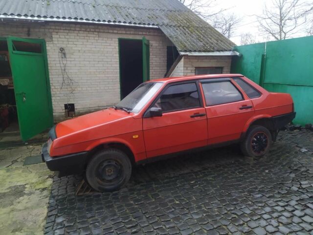 Красный ВАЗ 21099, объемом двигателя 1.5 л и пробегом 63 тыс. км за 750 $, фото 1 на Automoto.ua