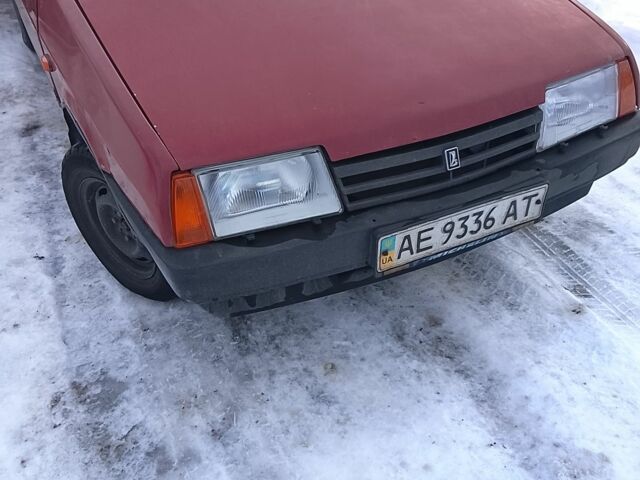 Красный ВАЗ 21099, объемом двигателя 1.5 л и пробегом 217 тыс. км за 1100 $, фото 1 на Automoto.ua