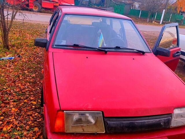 Красный ВАЗ 21099, объемом двигателя 1.3 л и пробегом 0 тыс. км за 1100 $, фото 1 на Automoto.ua