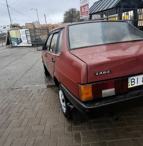 Красный ВАЗ 21099, объемом двигателя 1.5 л и пробегом 150 тыс. км за 1099 $, фото 1 на Automoto.ua