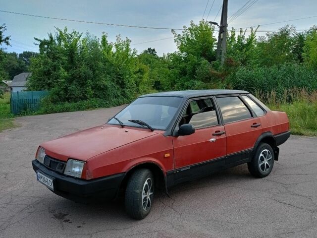 Красный ВАЗ 21099, объемом двигателя 1 л и пробегом 240 тыс. км за 401 $, фото 1 на Automoto.ua