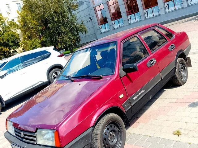 Красный ВАЗ 21099, объемом двигателя 1.5 л и пробегом 99 тыс. км за 675 $, фото 1 на Automoto.ua