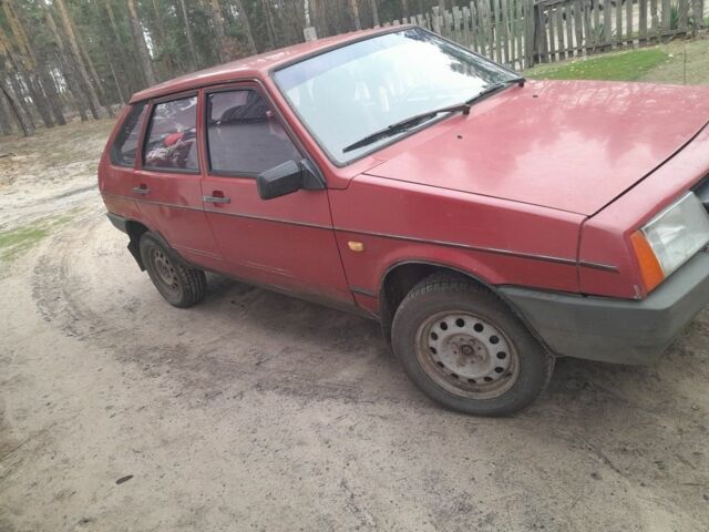 Красный ВАЗ 21099, объемом двигателя 0 л и пробегом 52 тыс. км за 1000 $, фото 1 на Automoto.ua