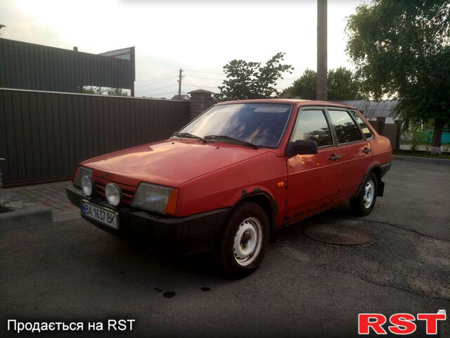 Красный ВАЗ 21099, объемом двигателя 1.5 л и пробегом 336 тыс. км за 1100 $, фото 1 на Automoto.ua