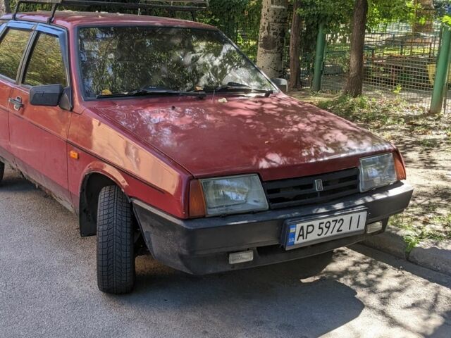 Красный ВАЗ 21099, объемом двигателя 1.5 л и пробегом 687 тыс. км за 647 $, фото 1 на Automoto.ua