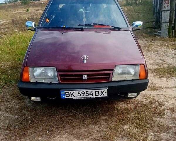 Красный ВАЗ 21099, объемом двигателя 1.5 л и пробегом 370 тыс. км за 1550 $, фото 1 на Automoto.ua