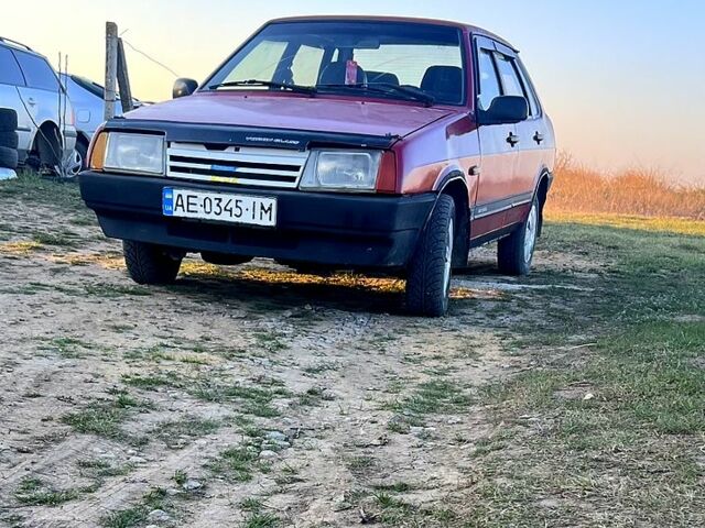 Красный ВАЗ 21099, объемом двигателя 1.5 л и пробегом 0 тыс. км за 950 $, фото 1 на Automoto.ua