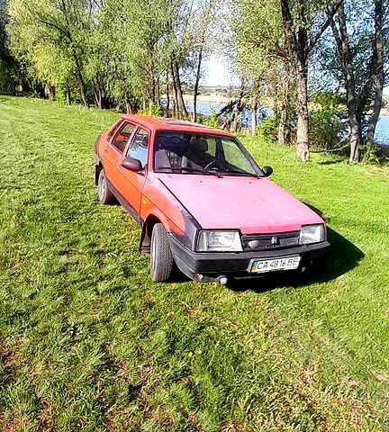Красный ВАЗ 21099, объемом двигателя 1.5 л и пробегом 0 тыс. км за 650 $, фото 1 на Automoto.ua