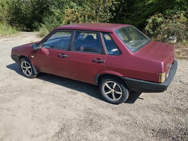 Красный ВАЗ 21099, объемом двигателя 0 л и пробегом 100 тыс. км за 1000 $, фото 1 на Automoto.ua