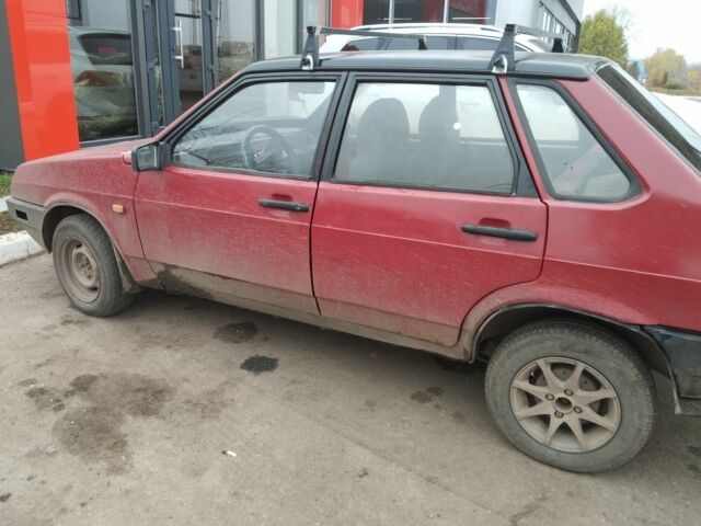 Красный ВАЗ 21099, объемом двигателя 1.5 л и пробегом 436 тыс. км за 1120 $, фото 1 на Automoto.ua