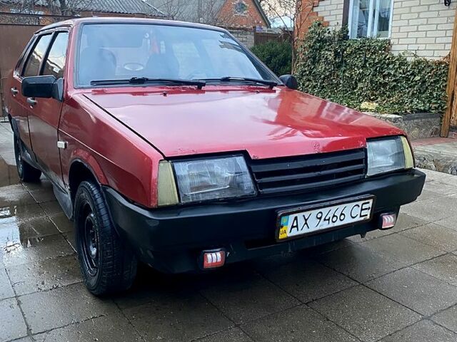 Красный ВАЗ 21099, объемом двигателя 1.5 л и пробегом 231 тыс. км за 850 $, фото 1 на Automoto.ua