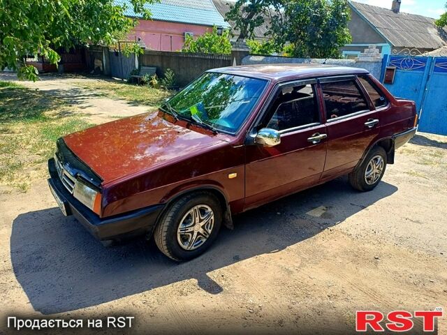 Красный ВАЗ 21099, объемом двигателя 1.5 л и пробегом 200 тыс. км за 1000 $, фото 1 на Automoto.ua