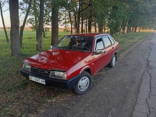 Красный ВАЗ 21099, объемом двигателя 1.5 л и пробегом 42 тыс. км за 1200 $, фото 1 на Automoto.ua