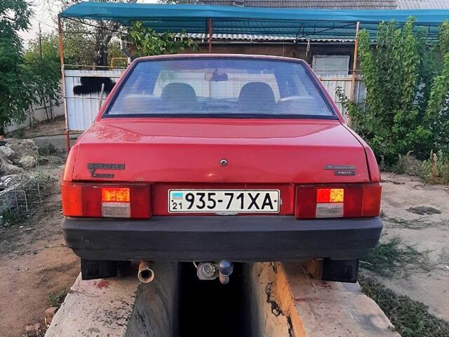 Красный ВАЗ 21099, объемом двигателя 1.5 л и пробегом 0 тыс. км за 950 $, фото 1 на Automoto.ua