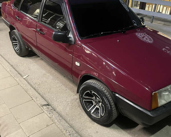 Красный ВАЗ 21099, объемом двигателя 1.5 л и пробегом 100 тыс. км за 2300 $, фото 1 на Automoto.ua