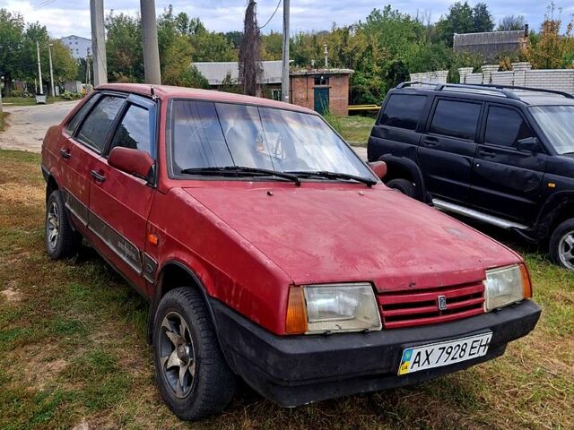 Красный ВАЗ 21099, объемом двигателя 1.5 л и пробегом 0 тыс. км за 500 $, фото 1 на Automoto.ua