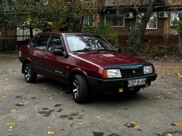 Красный ВАЗ 21099, объемом двигателя 1 л и пробегом 9 тыс. км за 1250 $, фото 1 на Automoto.ua