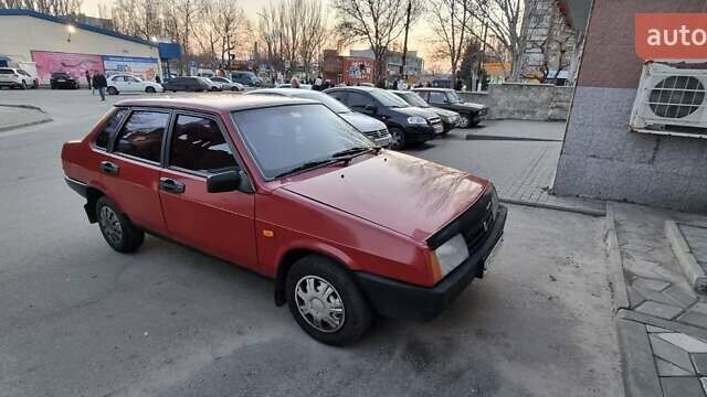 Красный ВАЗ 21099, объемом двигателя 1.5 л и пробегом 168 тыс. км за 1500 $, фото 1 на Automoto.ua