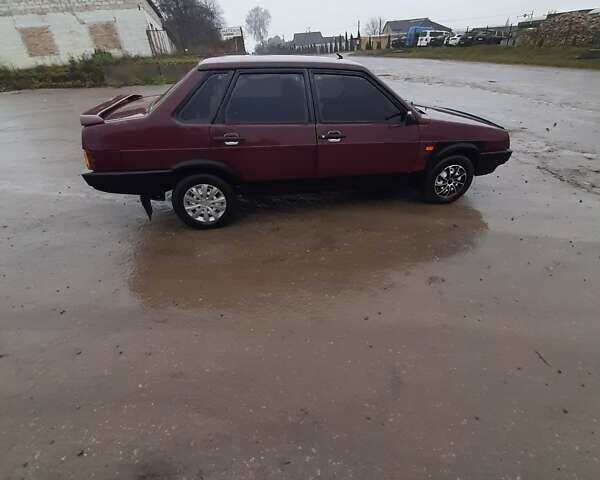 Червоний ВАЗ 21099, об'ємом двигуна 1.5 л та пробігом 150 тис. км за 899 $, фото 1 на Automoto.ua