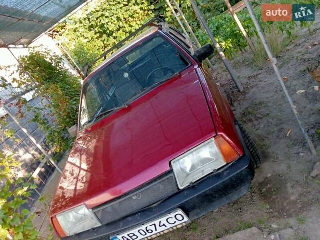 Красный ВАЗ 21099, объемом двигателя 1.5 л и пробегом 69 тыс. км за 750 $, фото 1 на Automoto.ua