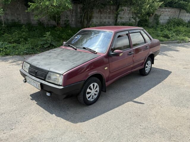 Красный ВАЗ 21099, объемом двигателя 1.5 л и пробегом 99 тыс. км за 1050 $, фото 1 на Automoto.ua
