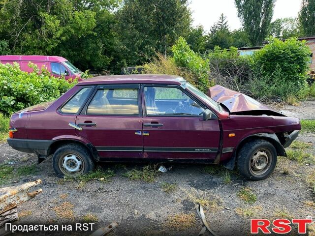 Красный ВАЗ 21099, объемом двигателя 1.5 л и пробегом 120 тыс. км за 750 $, фото 1 на Automoto.ua
