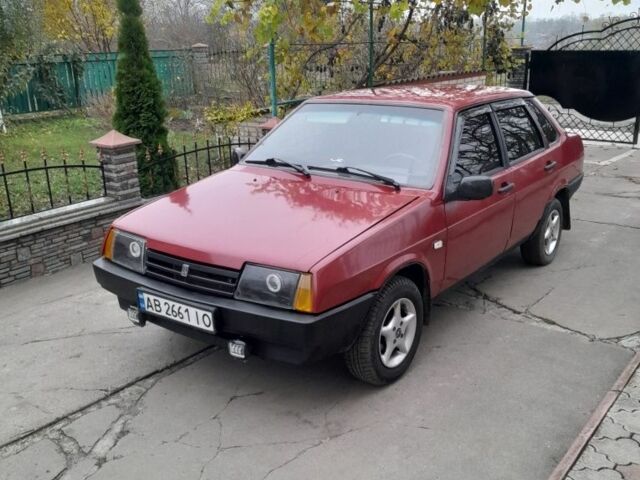 Красный ВАЗ 21099, объемом двигателя 1.5 л и пробегом 123 тыс. км за 2100 $, фото 1 на Automoto.ua
