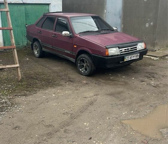 Красный ВАЗ 21099, объемом двигателя 1.5 л и пробегом 304 тыс. км за 1300 $, фото 1 на Automoto.ua