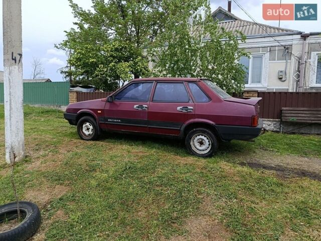 Красный ВАЗ 21099, объемом двигателя 1.5 л и пробегом 269 тыс. км за 950 $, фото 1 на Automoto.ua